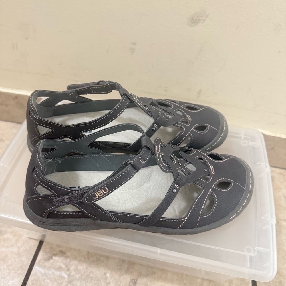 JBU Memory Foam Cutout Sandal Shoes with Buckle BY Jambu Size 7M - Picture 2 of 10